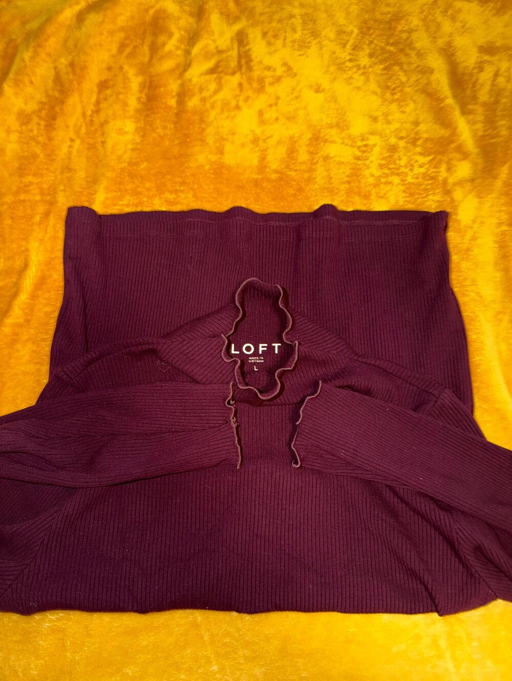LOFT Ribbed Mock Neck Long-Sleeve Top in Burgundy SIZE L excellent conditions